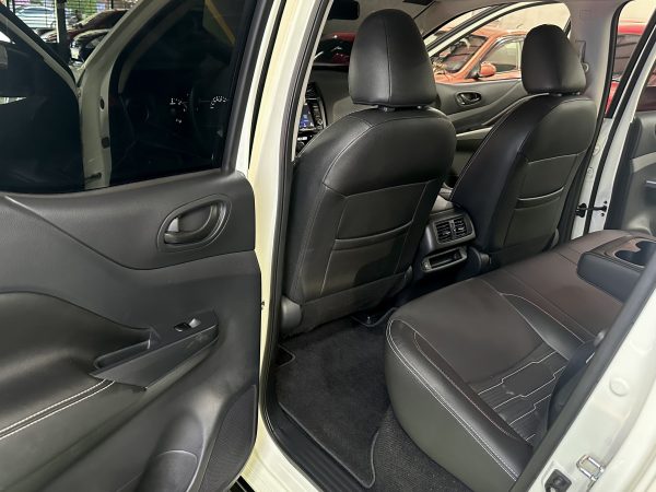 2024 Nissan Navara Pro-4X 4X4 Diesel A/T - Image 11