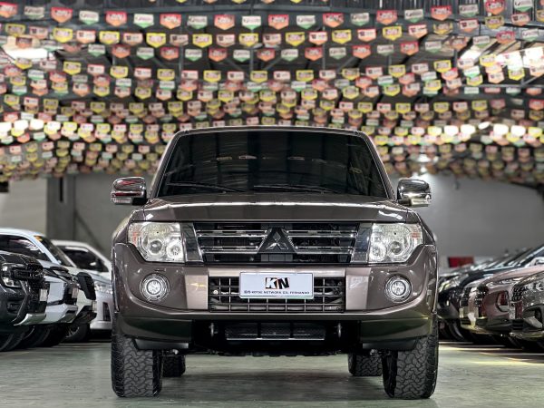2012 Mitsubishi Pajero GLS 3.8L V6 4X4 Gasoline A/T - Image 3