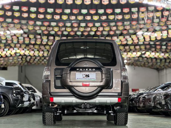 2012 Mitsubishi Pajero GLS 3.8L V6 4X4 Gasoline A/T - Image 6