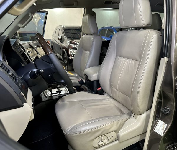 2012 Mitsubishi Pajero GLS 3.8L V6 4X4 Gasoline A/T - Image 9