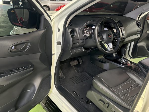 2024 Nissan Navara Pro-4X 4X4 Diesel A/T - Image 10