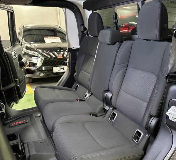 2020 Jeep Gladiator Sport 3.6L 4X4 Gasoline A/T - Image 11