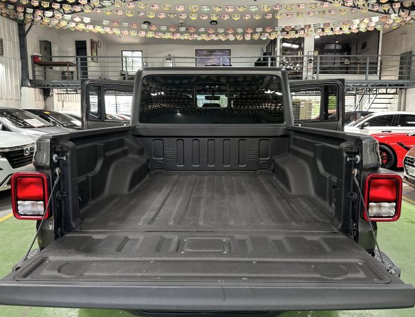 2020 Jeep Gladiator Sport 3.6L 4X4 Gasoline A/T - Image 16