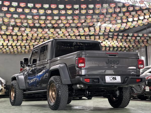 2020 Jeep Gladiator Sport 3.6L 4X4 Gasoline A/T - Image 5