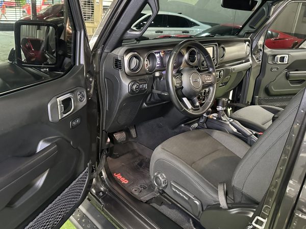 2020 Jeep Gladiator Sport 3.6L 4X4 Gasoline A/T - Image 10