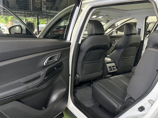 2023 Changan X7 Plus 1.5L Gas A/T - Image 11