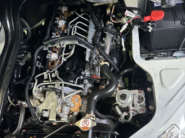 2023 Mitsubishi L300 FB Dual A/C 2.2L Euro 4 M/T Diesel - Image 17