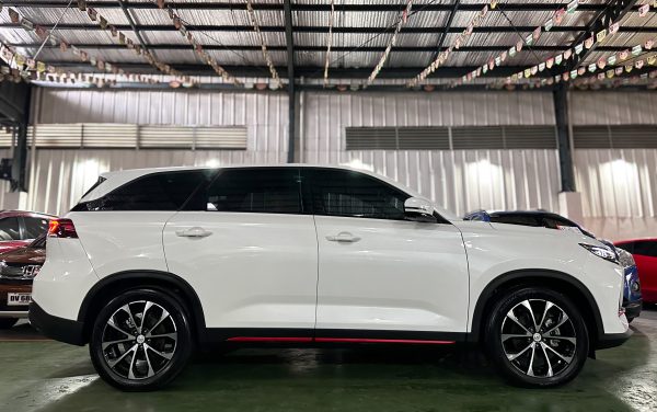 2023 Changan X7 Plus 1.5L Gas A/T - Image 8