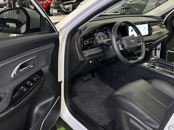 2023 Changan X7 Plus 1.5L Gas A/T - Image 10