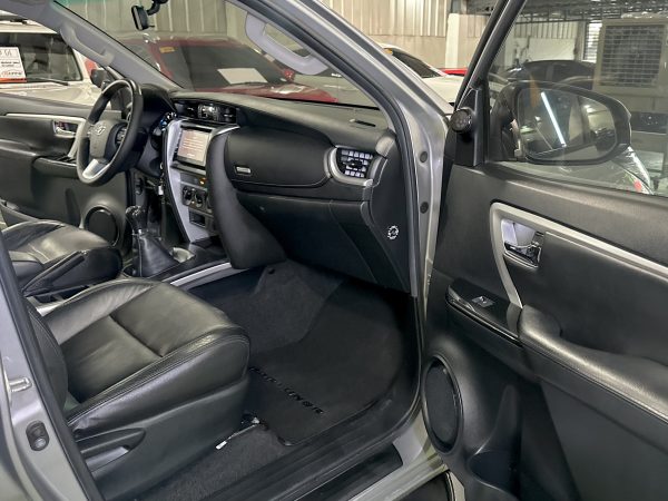 2017 Toyota Fortuner G 2.5L Diesel M/T - Image 14