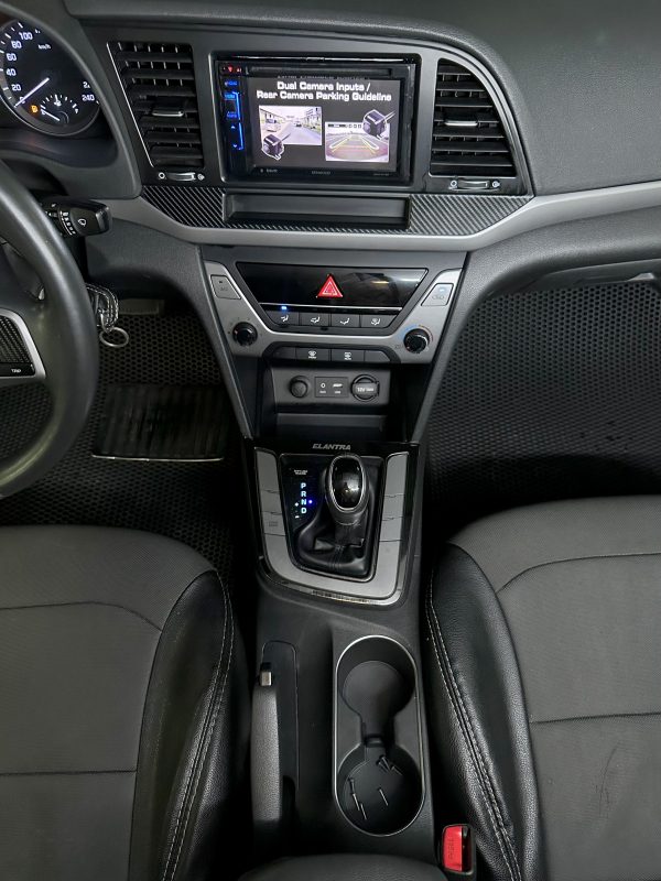 2016 Hyundai Elantra 2.0L Gasoline A/T - Image 15