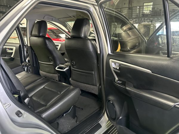 2017 Toyota Fortuner G 2.5L Diesel M/T - Image 15