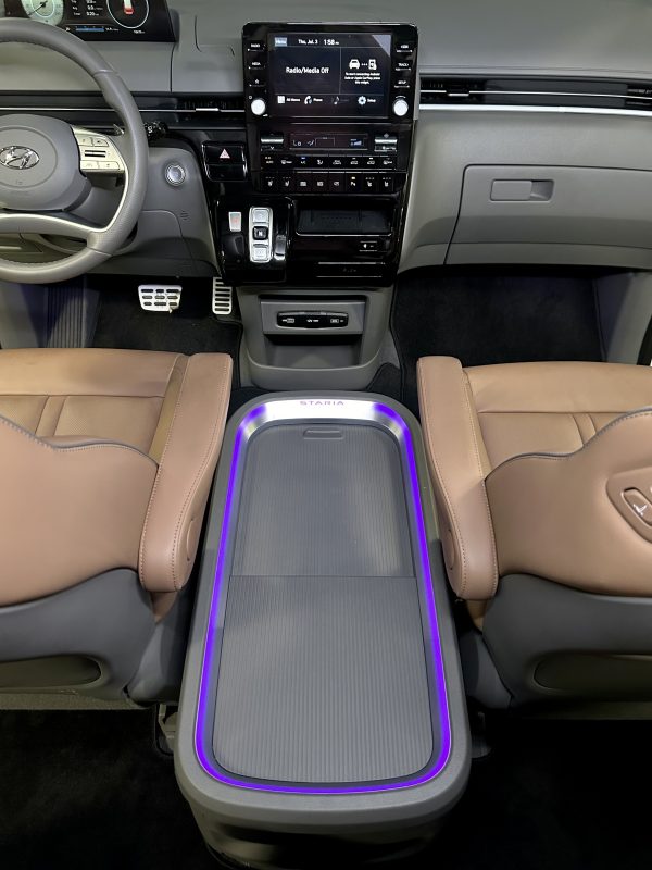 2023 Hyundai Staria Premium 2.2L AWD Diesel A/T - Image 20