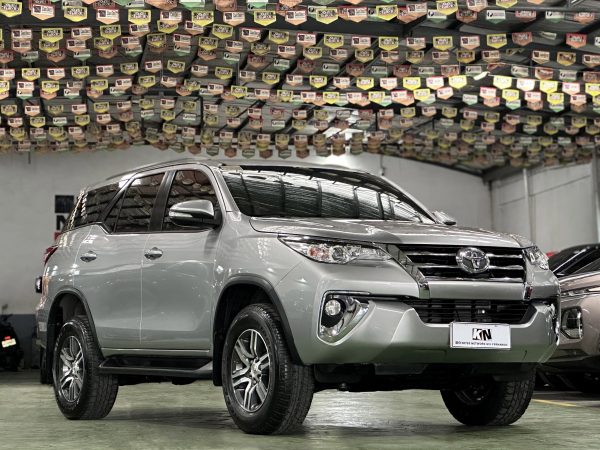 2017 Toyota Fortuner G 2.5L Diesel M/T - Image 4