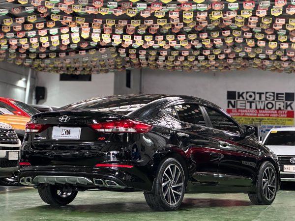 2016 Hyundai Elantra 2.0L Gasoline A/T - Image 7