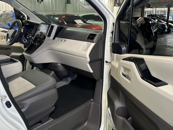 2025 Toyota Hi-ace GL Grandia 2.8L Diesel A/T - Image 11