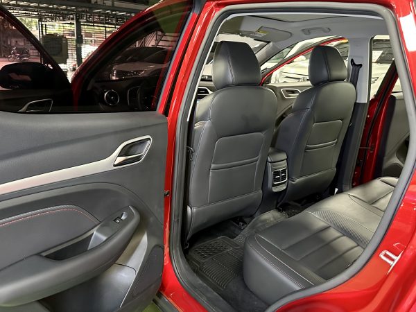2024 MG ZS Trophy 1.3L Gasoline A/T - Image 12