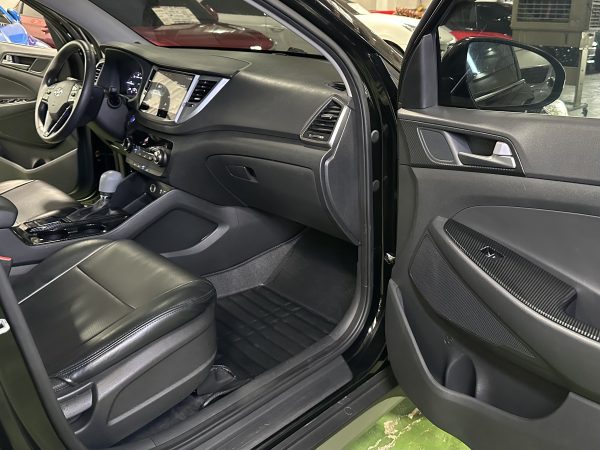 2018 Hyundai Tucson GLS CRDI 2.0L Diesel A/T - Image 12