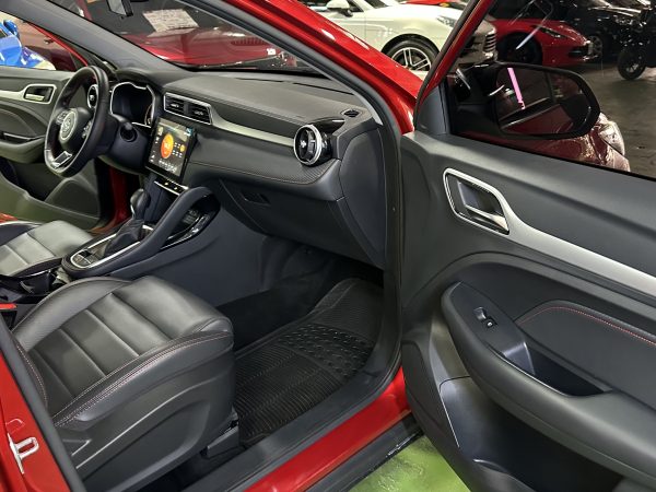 2024 MG ZS Trophy 1.3L Gasoline A/T - Image 13