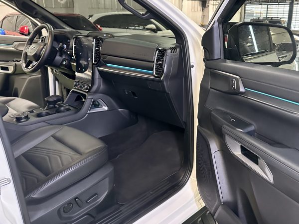 2024 Ford Everest Titanium+ 4x4 2.0L Diesel A/T - Image 15