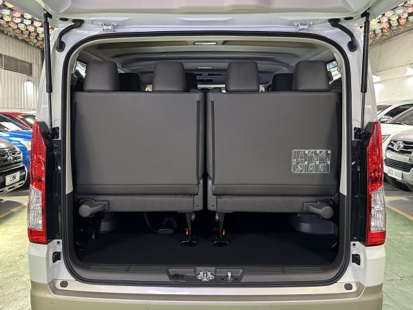 2025 Toyota Hi-ace GL Grandia 2.8L Diesel A/T - Image 15