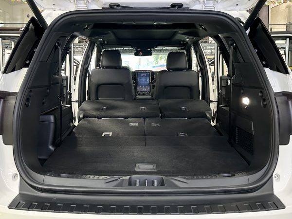2024 Ford Everest Titanium+ 4x4 2.0L Diesel A/T - Image 17