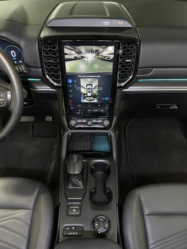 2024 Ford Everest Titanium+ 4x4 2.0L Diesel A/T - Image 18