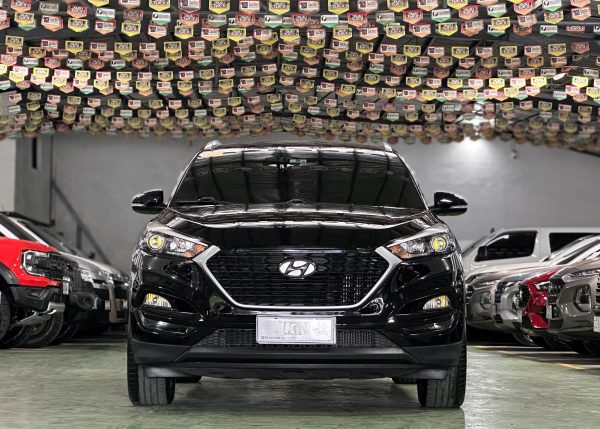 2018 Hyundai Tucson GLS CRDI 2.0L Diesel A/T - Image 3