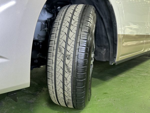 2025 Toyota Hi-ace GL Grandia 2.8L Diesel A/T - Image 21