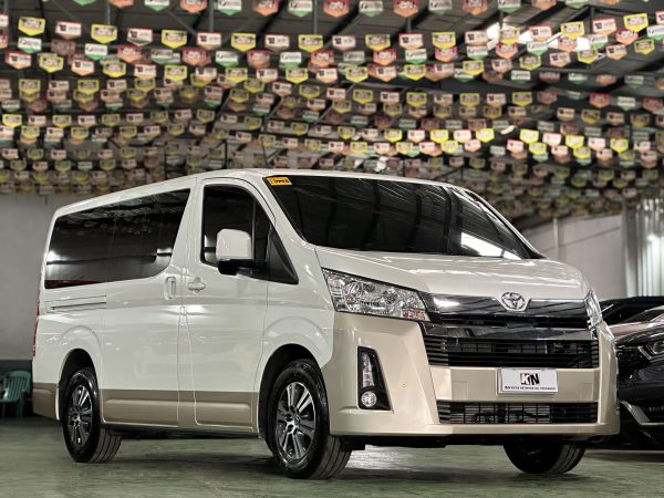 2025 Toyota Hi-ace GL Grandia 2.8L Diesel A/T - Image 4