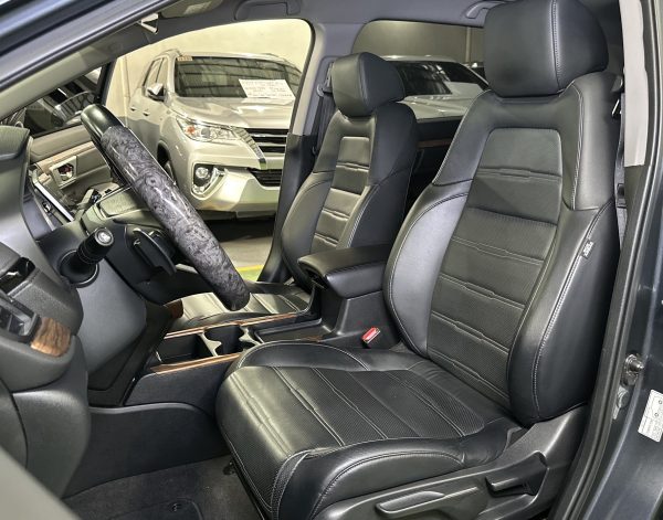 2022 Honda CRV S 1.6L Turbo Diesel A/T (7-Seater) - Image 9