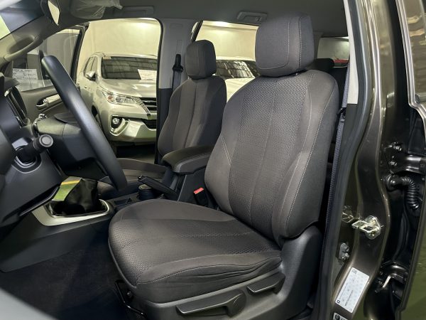 2018 Chevrolet Trailblazer LT 2.8L Diesel M/T - Image 9