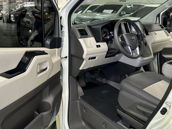 2025 Toyota Hi-ace GL Grandia 2.8L Diesel A/T - Image 10