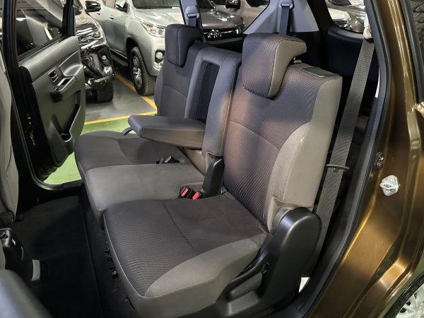 2024 Suzuki Ertiga GL Hybrid 1.5L A/T - Image 11