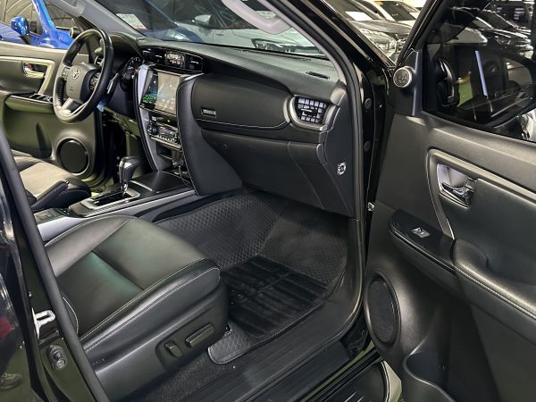 2025 Toyota Fortuner Q 2.8L Diesel A/T (Face-lifted) - Image 14