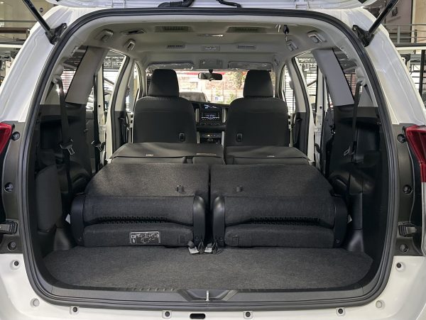 2024 Toyota Innova J 2.8L Diesel M/T - Image 16