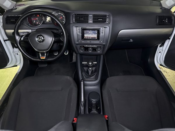 2016 Volkswagen Jetta TDI 1.6L Diesel M/T - Image 18
