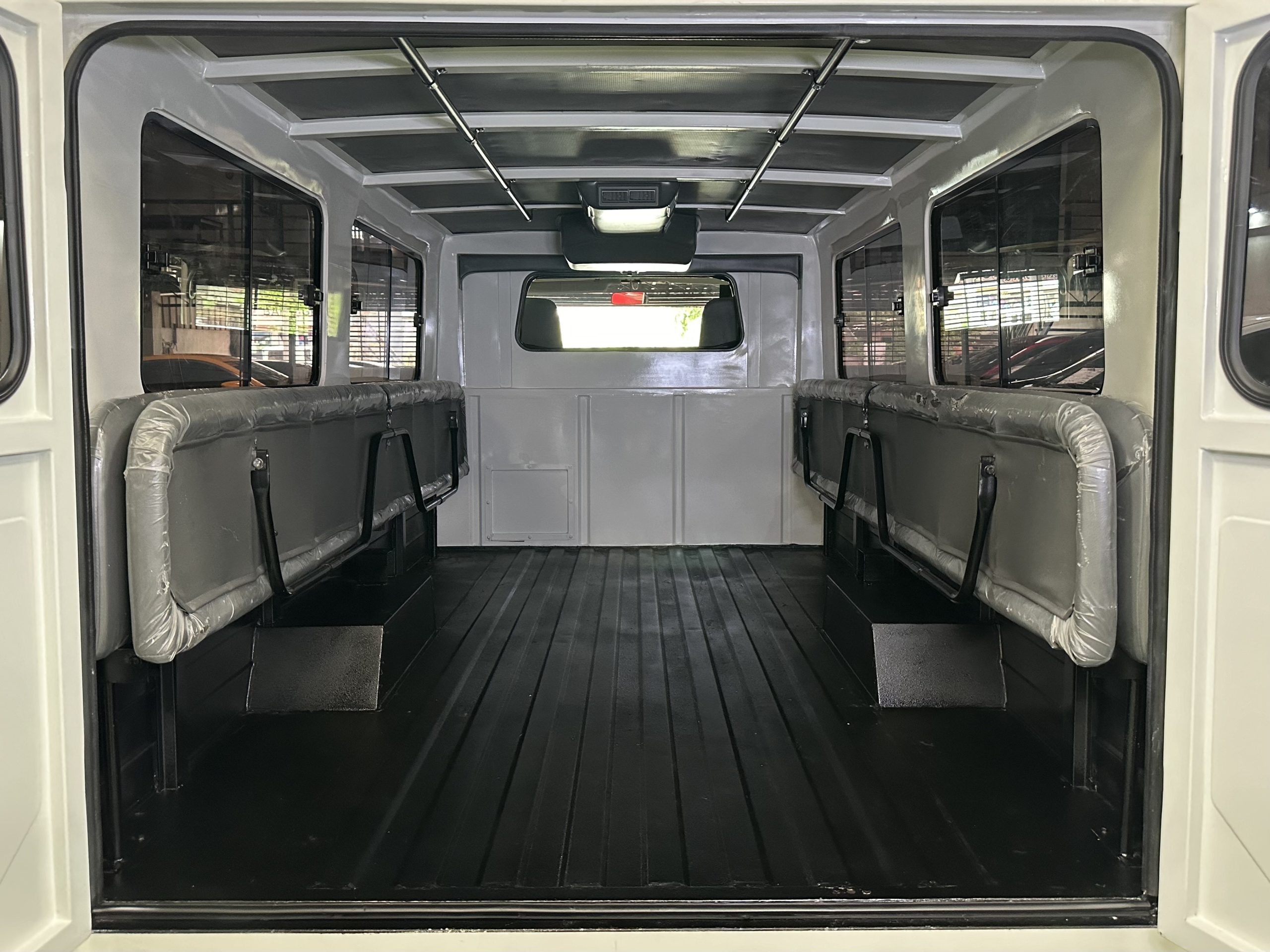 2024 Mitsubishi L300 FB Dual A/C 2.2L Euro 4 M/T Diesel - Image 12