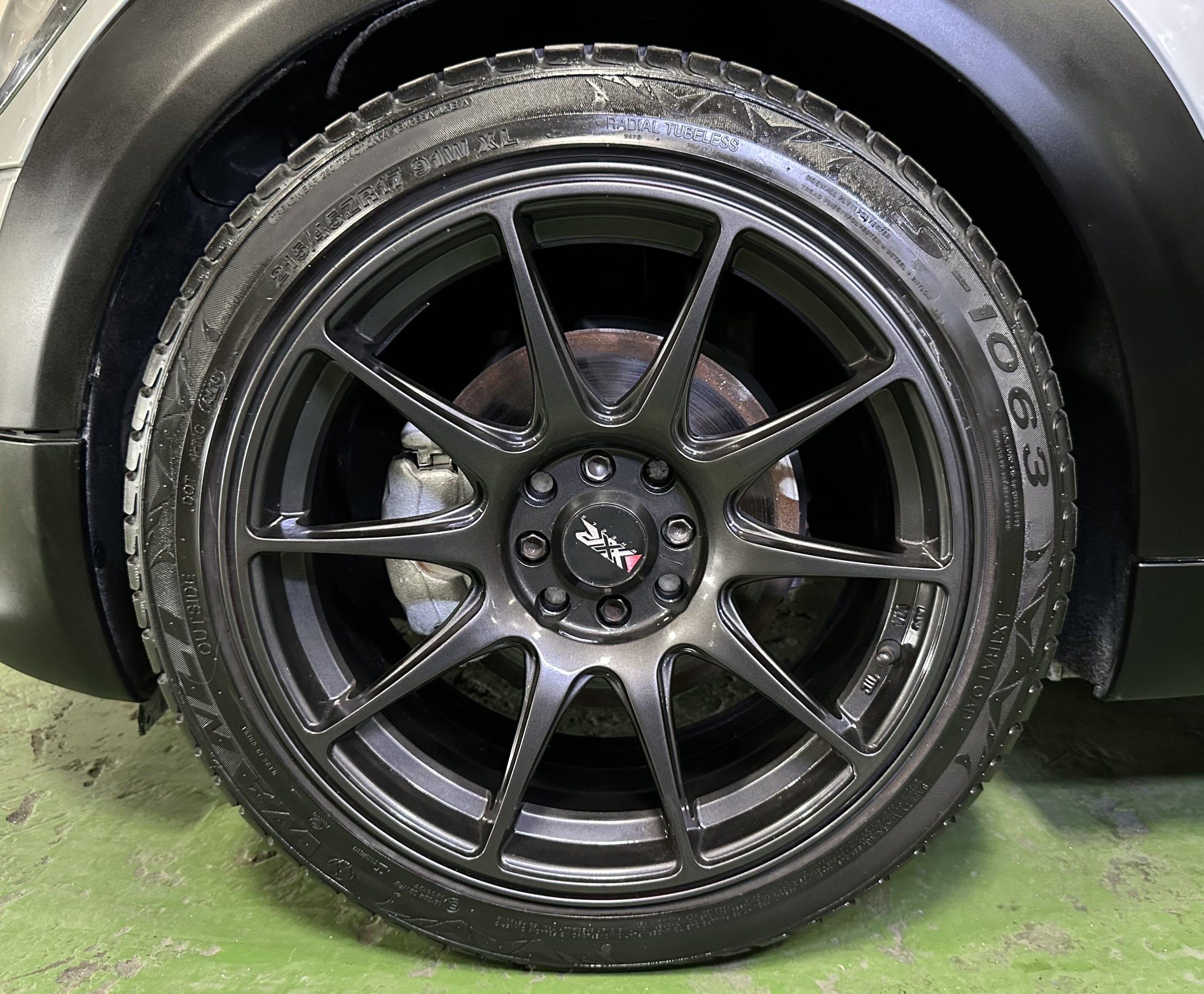 2011 MINI COOPER BASE 1.6L Turbo A/T - Image 17