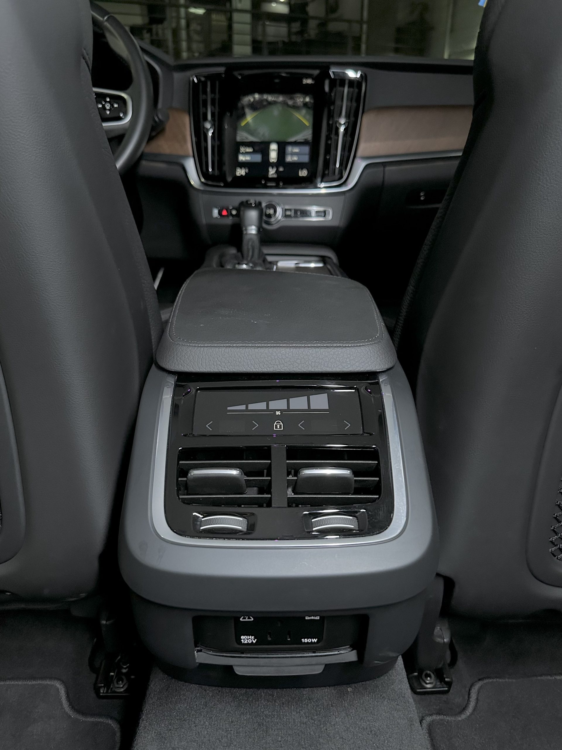 2021 Volvo S90 2.0L Twin-Turbo Diesel A/T - Image 18