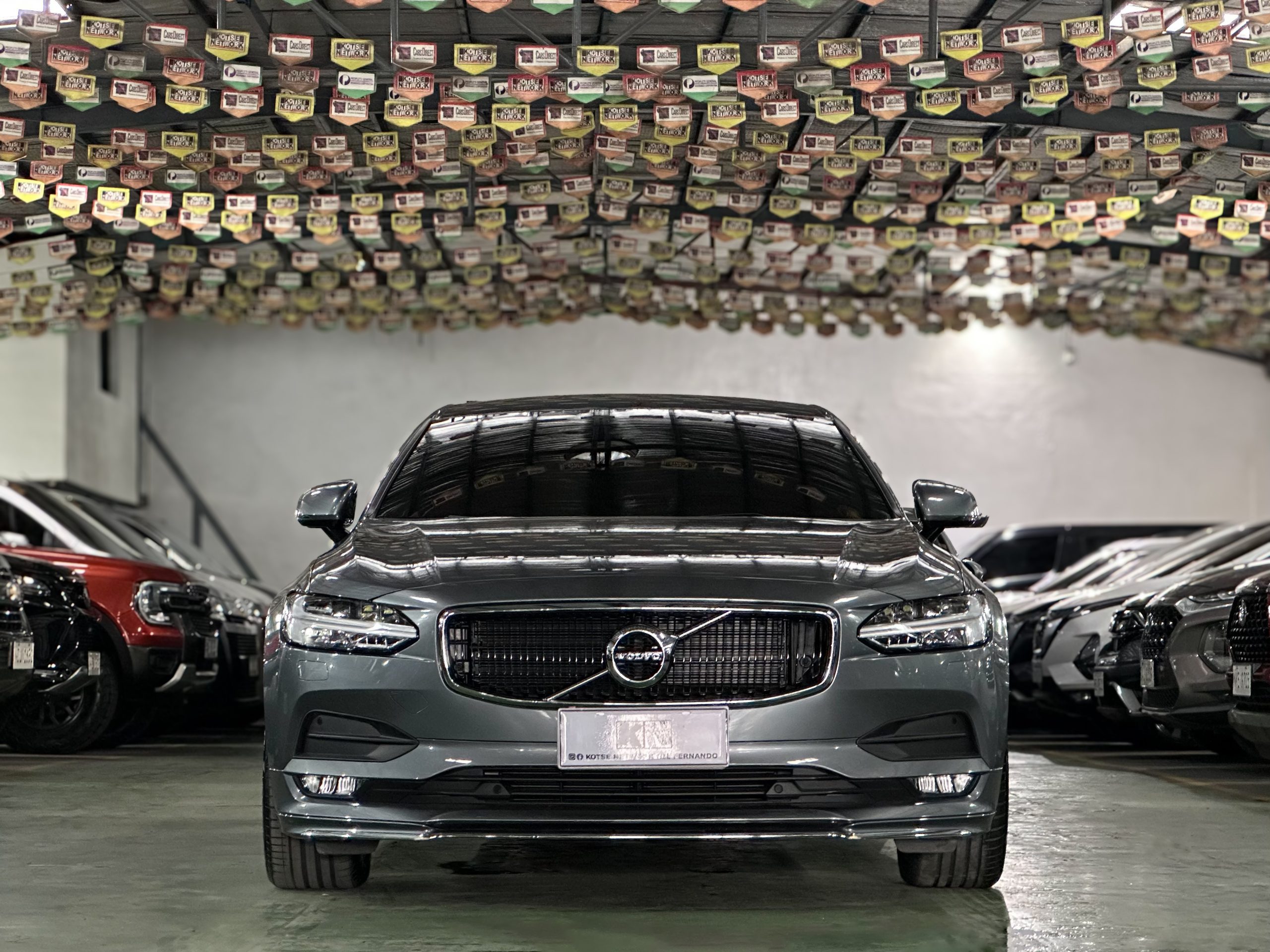 2021 Volvo S90 2.0L Twin-Turbo Diesel A/T - Image 3