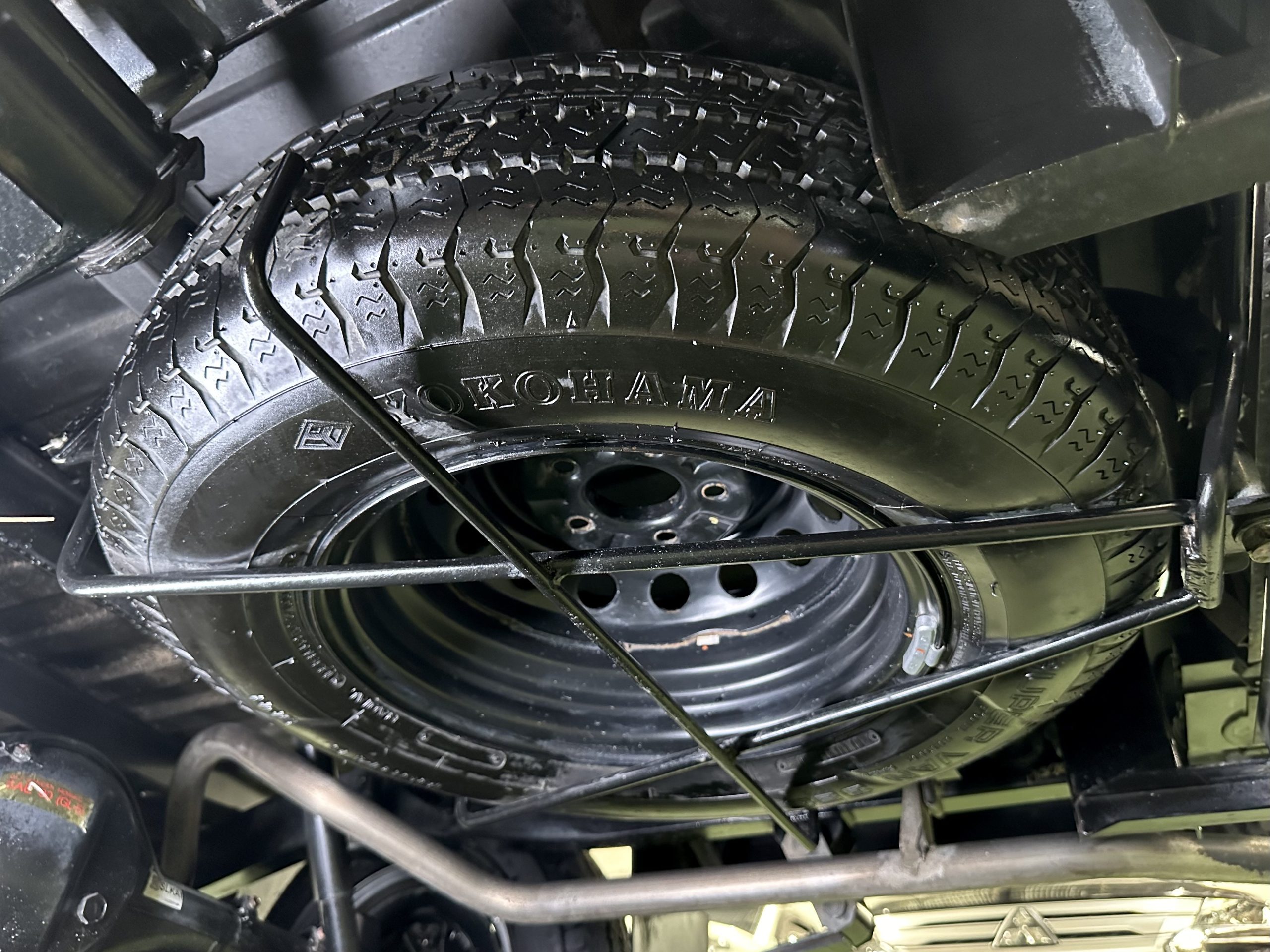 2024 Mitsubishi L300 FB Dual A/C 2.2L Euro 4 M/T Diesel - Image 18