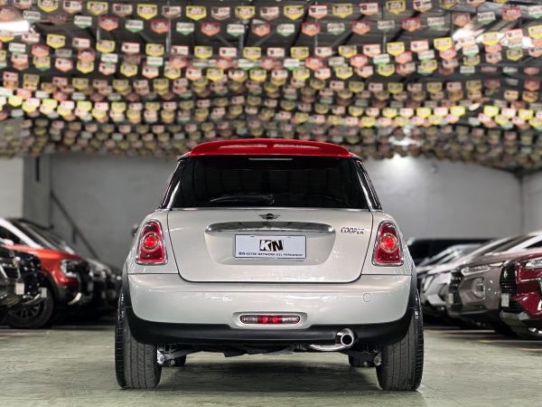 2011 MINI COOPER BASE 1.6L Turbo A/T - Image 6