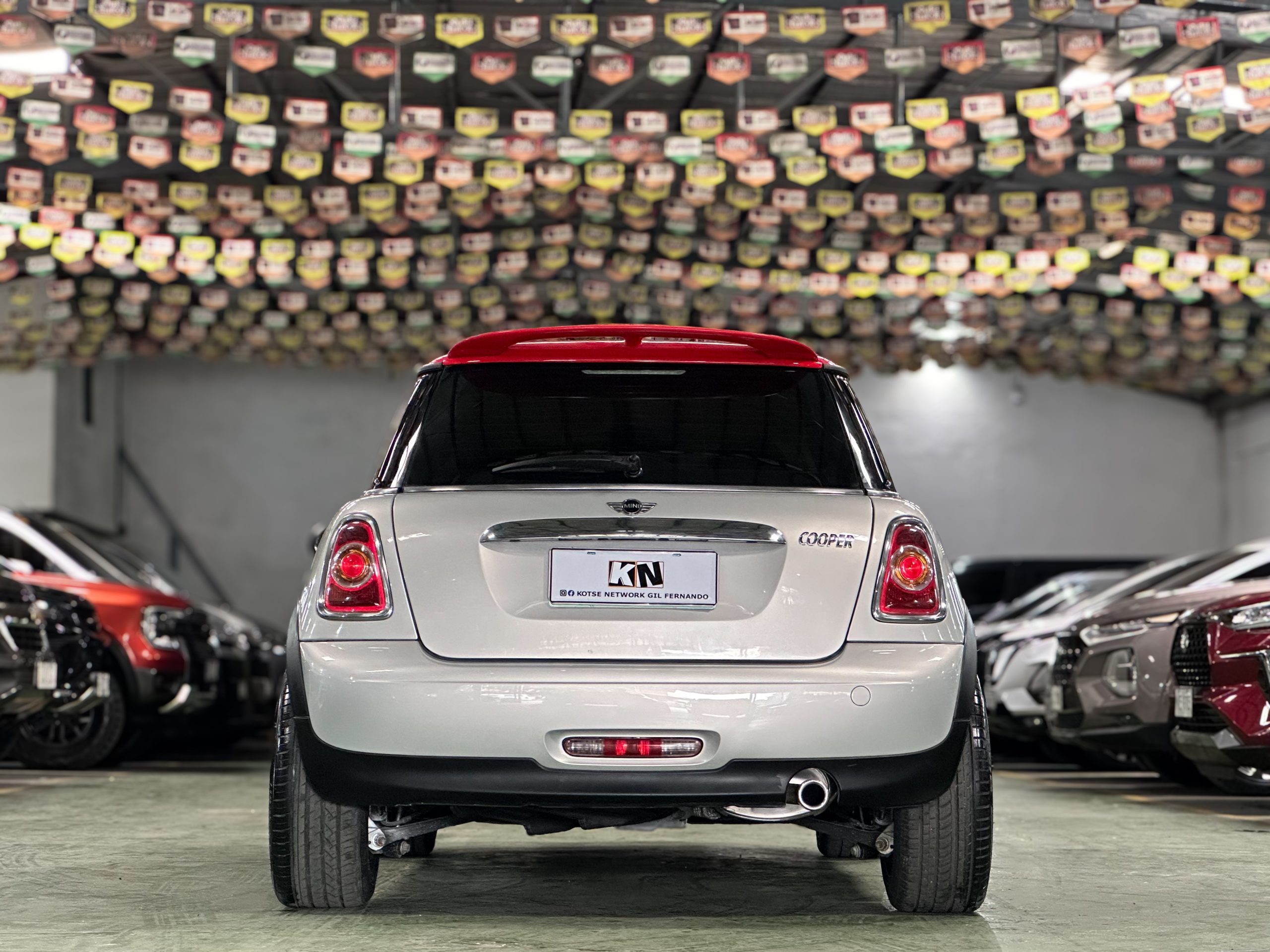 2011 MINI COOPER BASE 1.6L Turbo A/T - Image 6