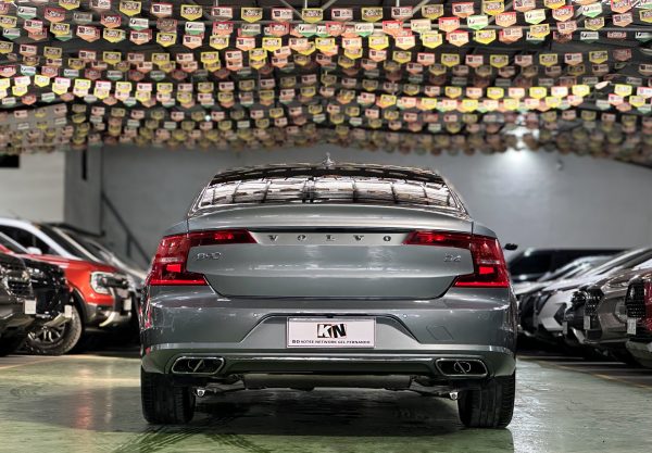 2021 Volvo S90 2.0L Twin-Turbo Diesel A/T - Image 6