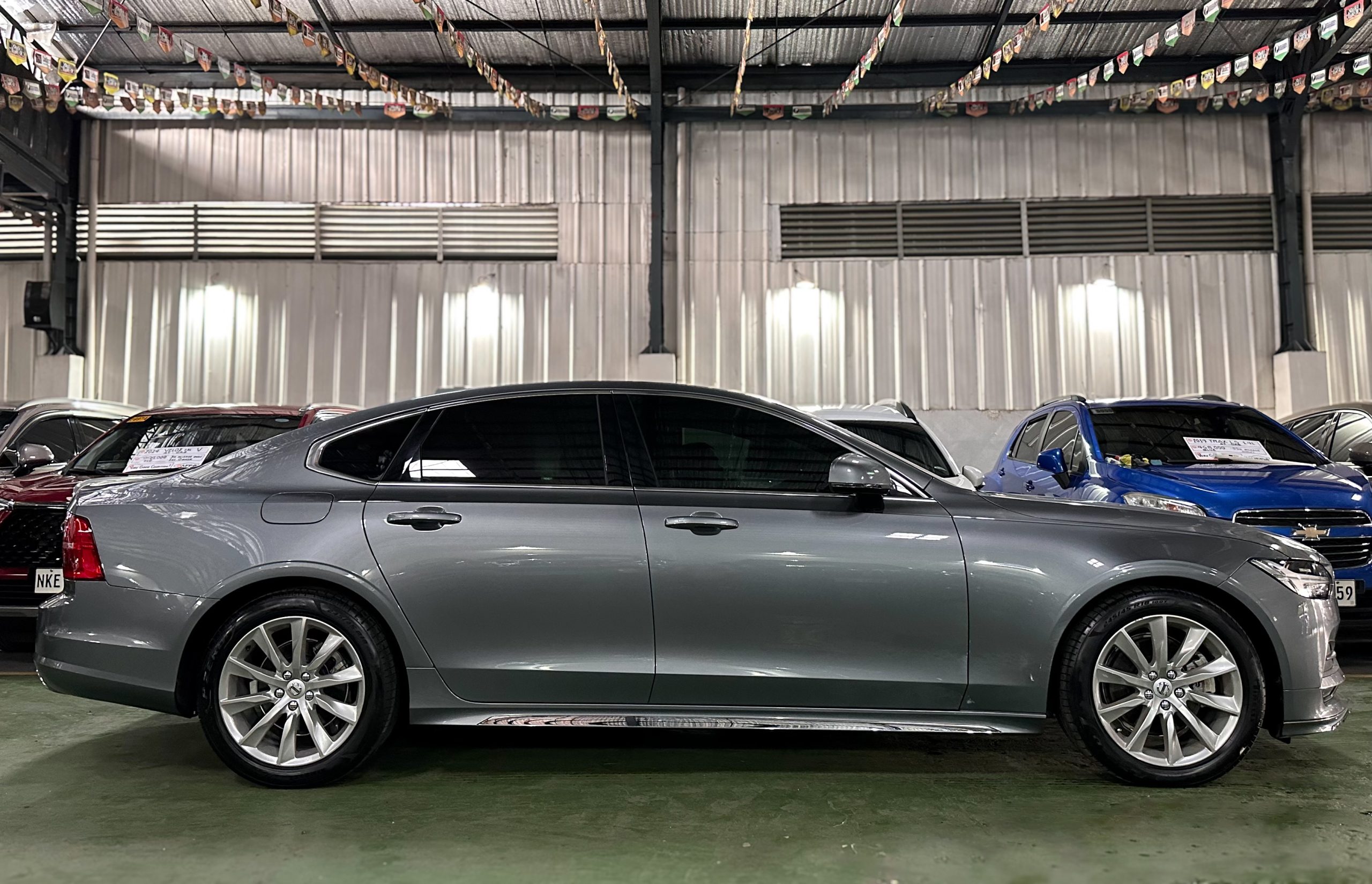 2021 Volvo S90 2.0L Twin-Turbo Diesel A/T - Image 8