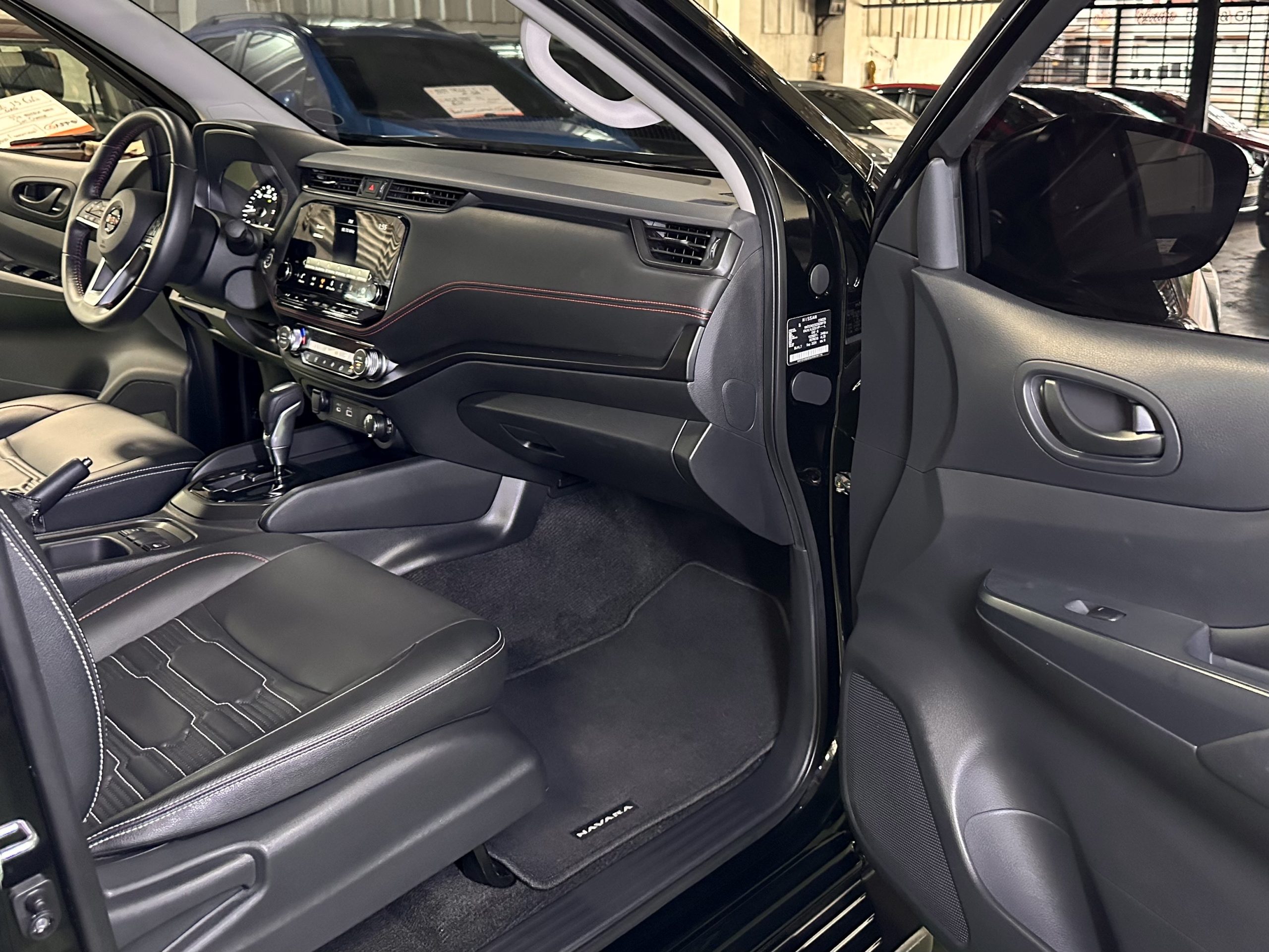 2025 Nissan Navara Pro 4X 4X4 2.5L Diesel A/T - Image 13