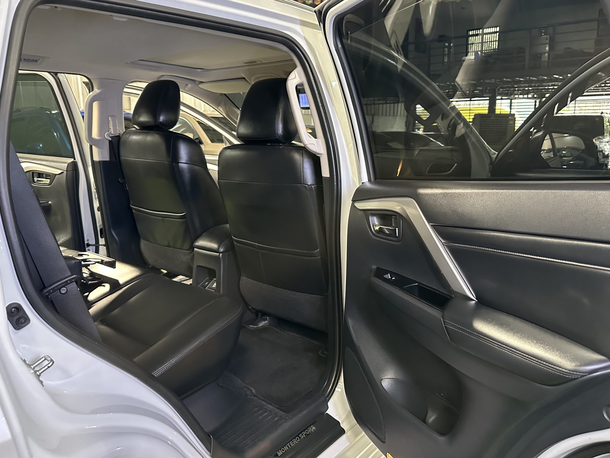 2023 Mitsubishi Montero GT 4X4 2.4L Diesel A/T - Image 15