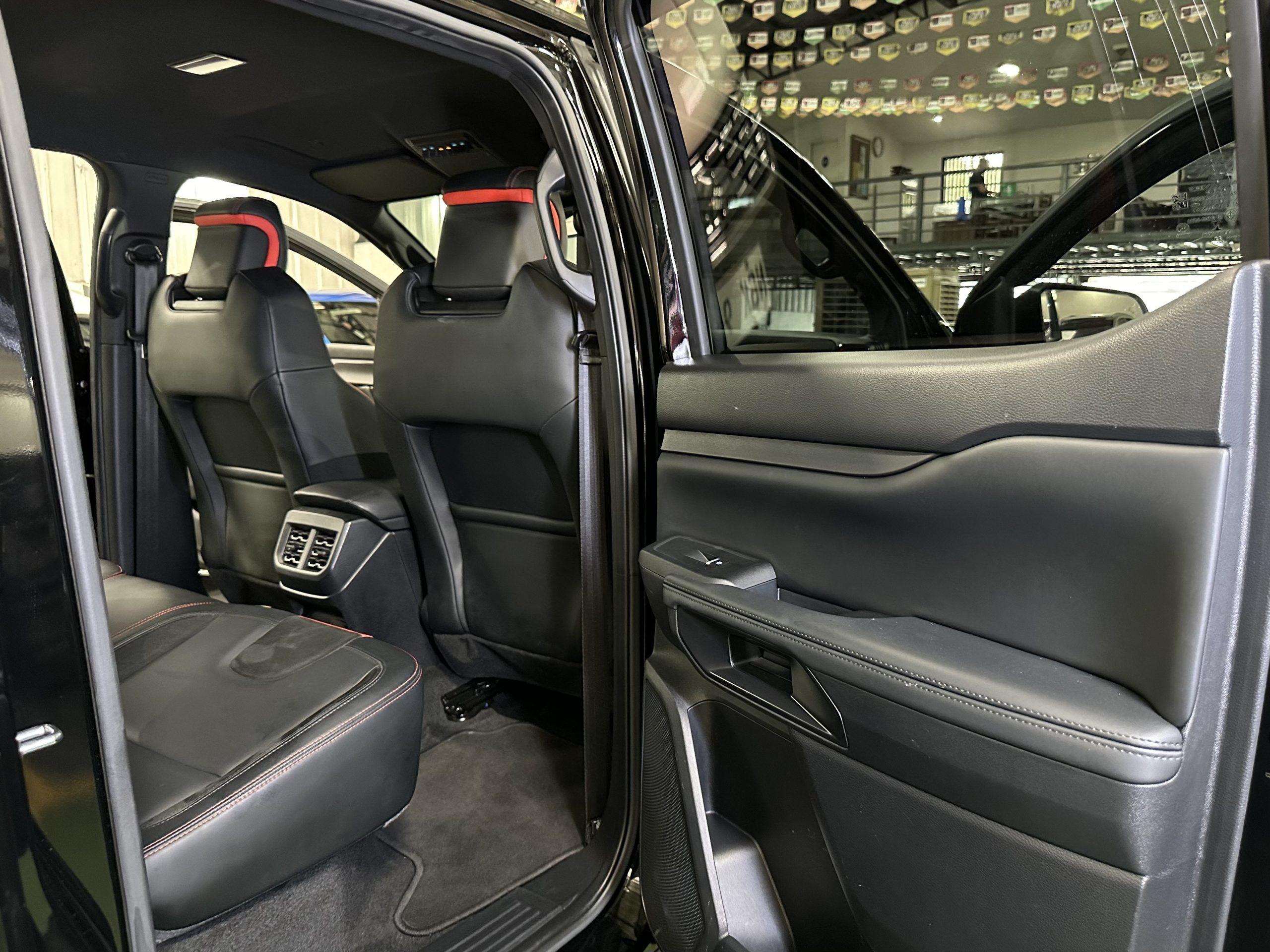 2023 Ford Ranger Raptor 2.0L Bi-Turbo Diesel A/T - Image 15