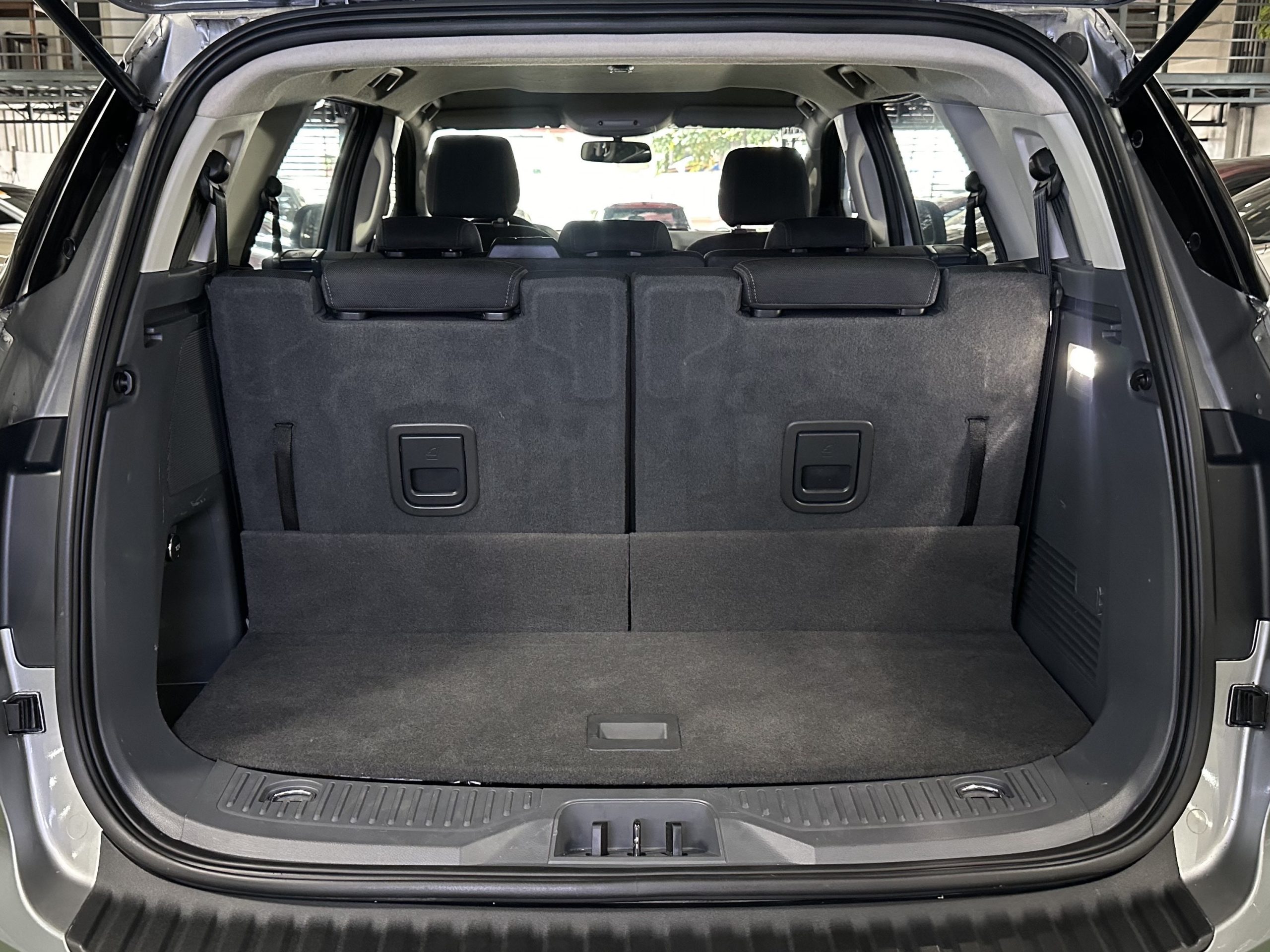 2018 Ford Everest Ambiente 2.2L Diesel A/T - Image 16